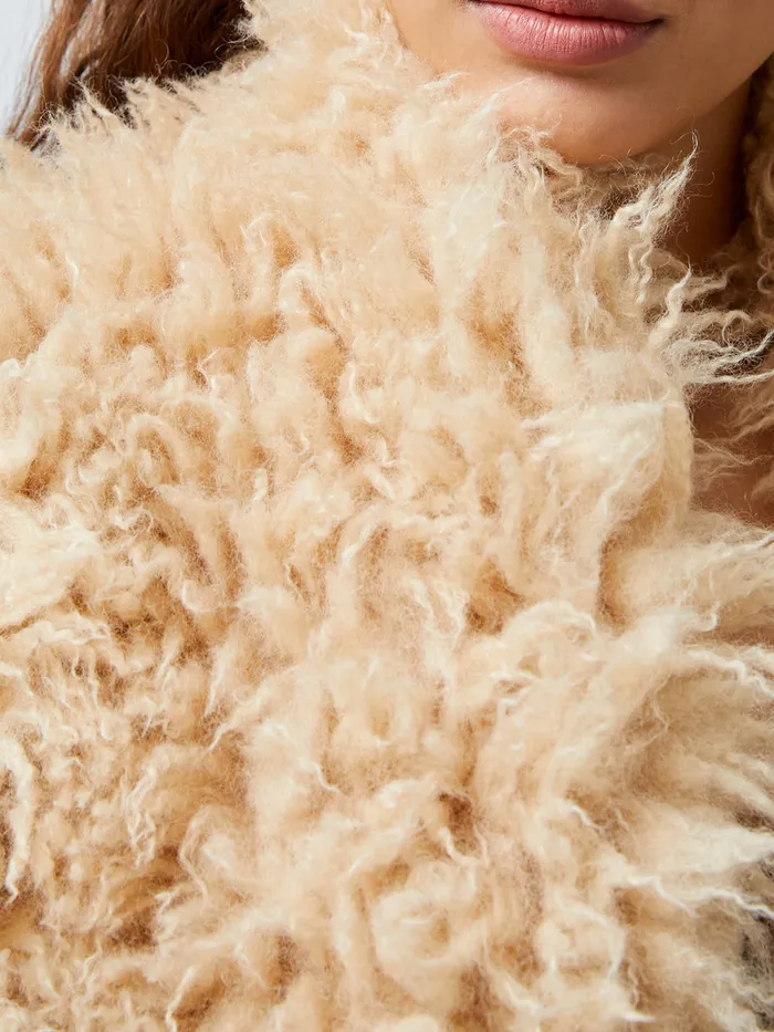 Woman Coats and Jackets French Connection Harvey Faux Fur Jacket Light Beige