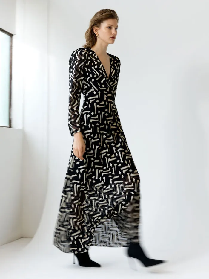 Woman Dresses French Connection Diandra Satin Devore Maxi Dress Blackcream