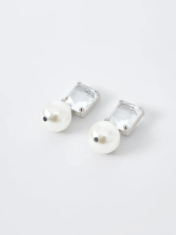 Woman Jewellery French Connection Crystal Faux Pearl Drop Earrings Silver Woman Jewellery French Connection Crystal Faux Pearl Drop Earrings Silver