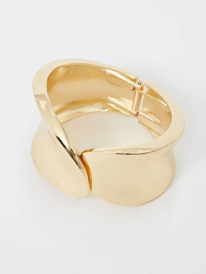 Woman Jewellery French Connection Curved Wide Cuff Gold Woman Jewellery French Connection Curved Wide Cuff Gold