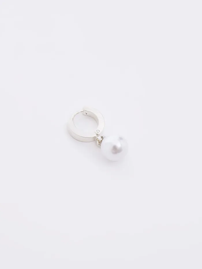 Woman Jewellery French Connection Drop Faux Pearl Huggie Hoop Earrings Silver Woman Jewellery French Connection Drop Faux Pearl Huggie Hoop Earrings Silver