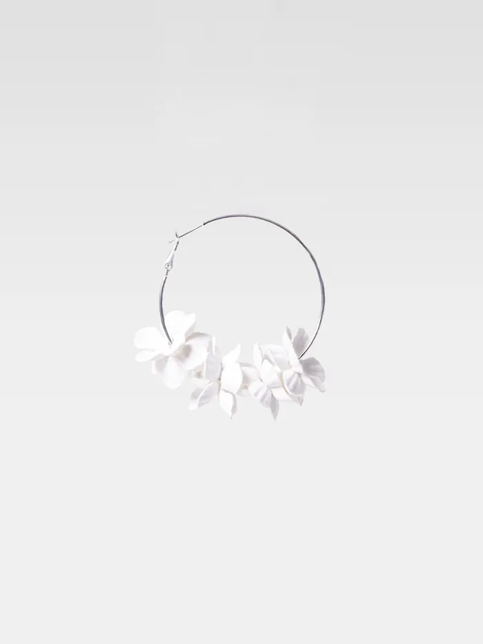 Woman Jewellery French Connection Metal Floral Earrings Silverwhite Woman Jewellery French Connection Metal Floral Earrings Silverwhite