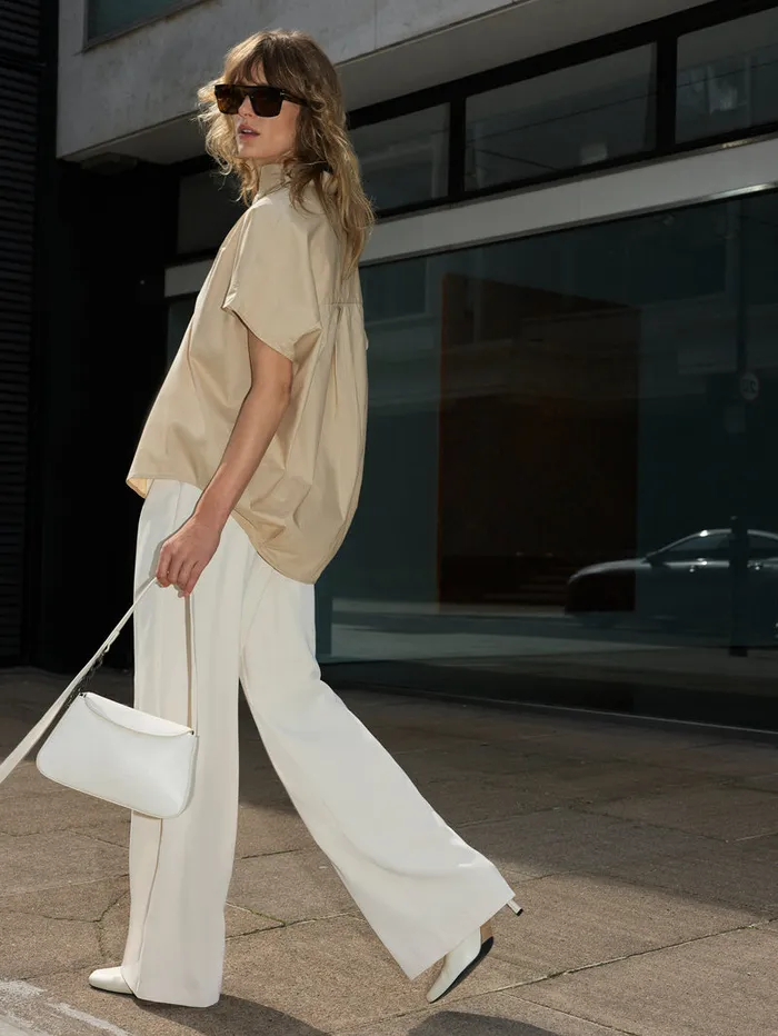 Woman Shirts French Connection Rhodes Poplin Sleeveless Popover Shirt Sabbia