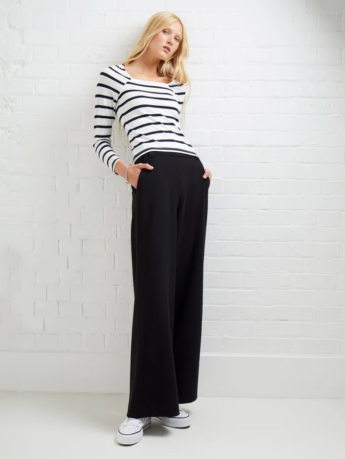 Woman Tops French Connection Rallie Stripe Square Neck Long Sleeve Top Stripe Whitemarine Woman Tops French Connection Rallie Stripe Square Neck Long Sleeve Top Stripe Whitemarine
