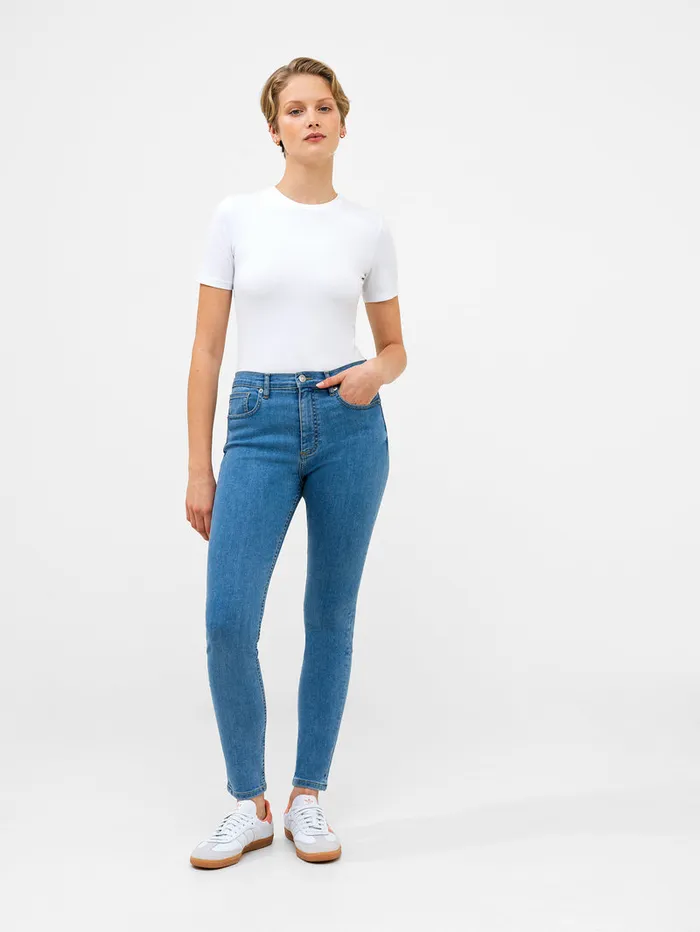 Woman Trousers French Connection Soft Stretch Denim High Rise Skinny Jeans 30 Inch Light Wash Woman Trousers French Connection Soft Stretch Denim High Rise Skinny Jeans 30 Inch Light Wash