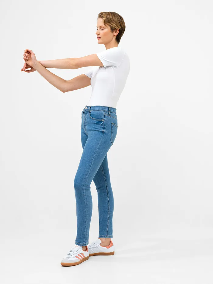 Woman Trousers French Connection Soft Stretch Denim High Rise Skinny Jeans 30 Inch Light Wash Woman Trousers French Connection Soft Stretch Denim High Rise Skinny Jeans 30 Inch Light Wash