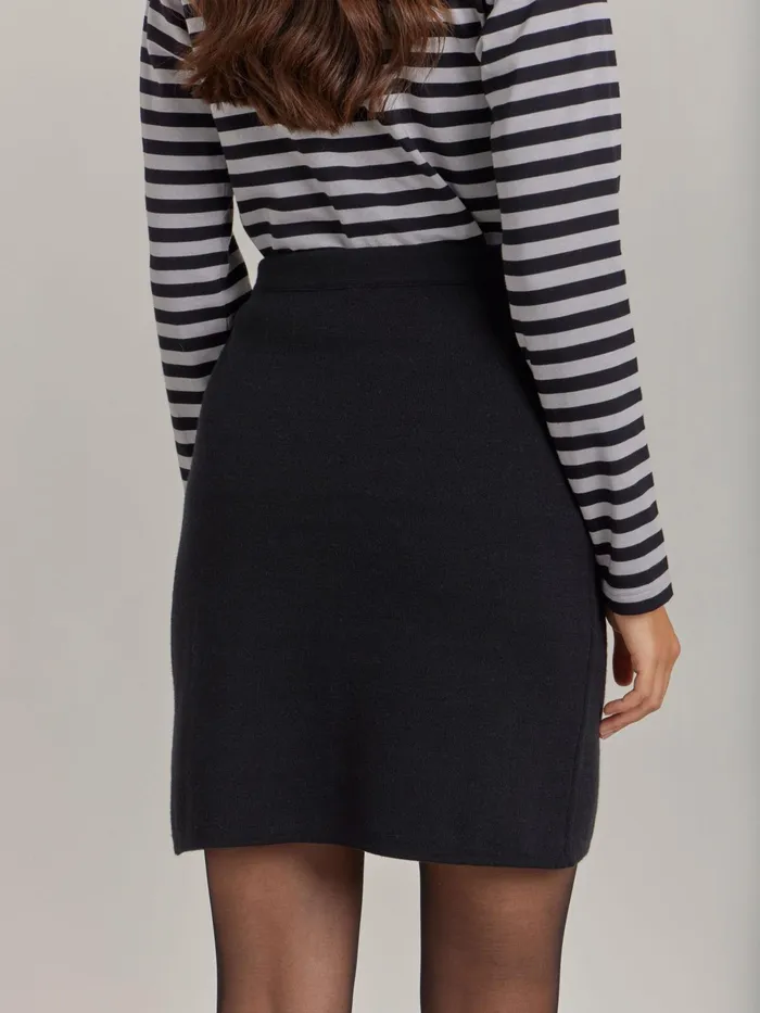 Women Agns B Skirts and Shorts Black Merino Wool Reversible Skirt