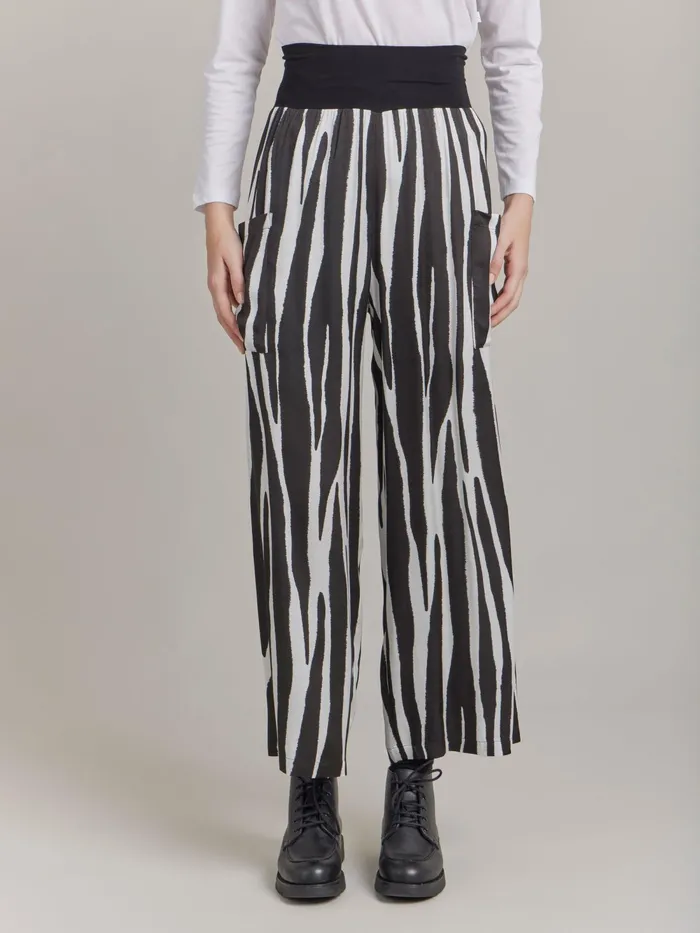 Women Agns B Trousers and Jeans Black Printed Viscose Short Matis Trousers