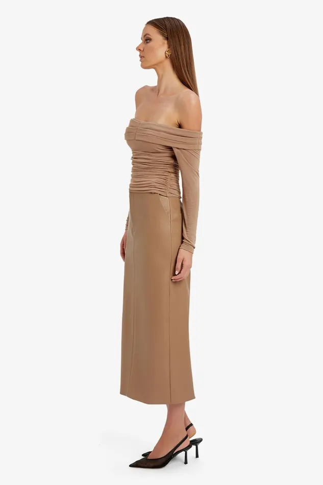 Women Bardot Party Tops Elsa Off The Shoudler Top In Taupe Taupe Women Bardot Party Tops Elsa Off The Shoudler Top In Taupe Taupe