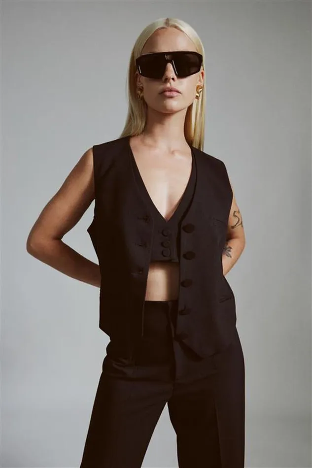 Women Bardot Party Tops Marla Cropped Vest In Black Black