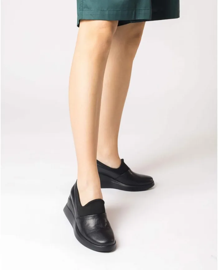 Women Black BABI Sneaker Wonders Platforms