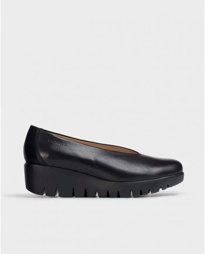 Women Black FLY Shoe Wonders Wedges