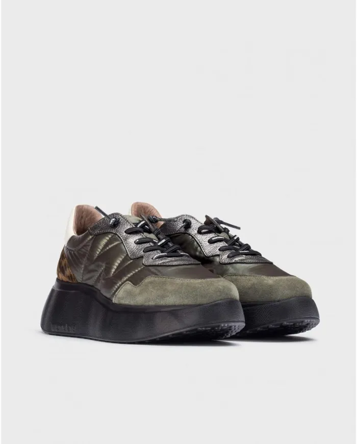Women Green ROMA Sneaker Wonders Platforms