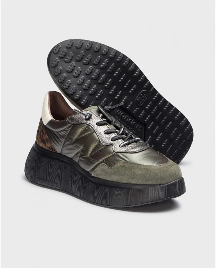Women Green ROMA Sneaker Wonders Platforms