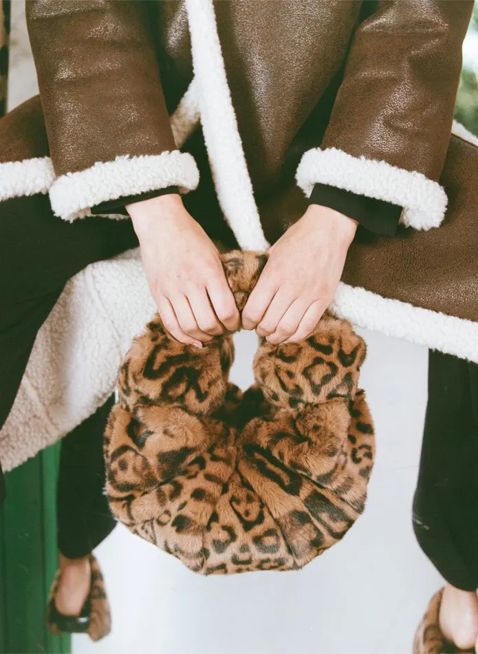 Women Simon Miller Bags Cheetah Faux Fur Lopsy Bag In Cheetah Scramble Women Simon Miller Bags Cheetah Faux Fur Lopsy Bag In Cheetah Scramble