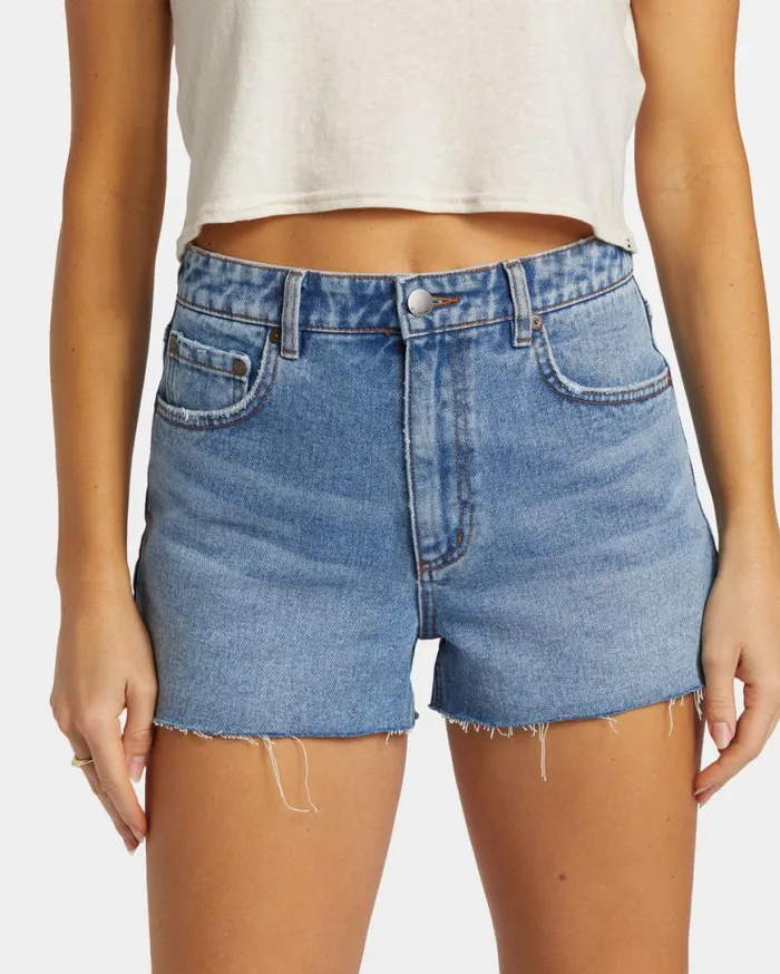 Womens High Tides Denim Shorts Medium Surf Spray Billabong Shorts Womens High Tides Denim Shorts Medium Surf Spray Billabong Shorts