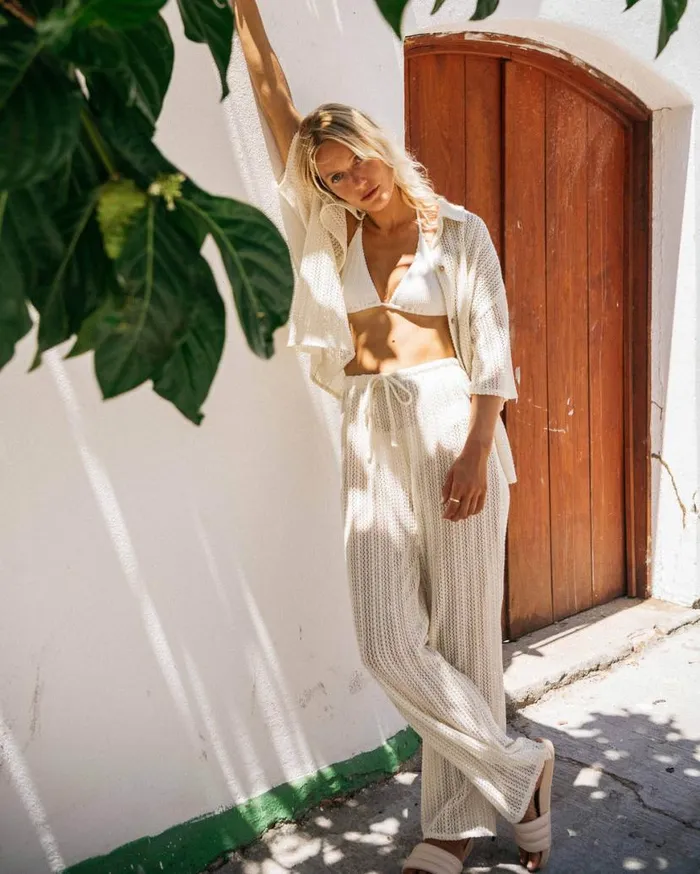 Womens Largo Beach Pant Cover Up Salt Crystal Billabong Jeans and Pants Womens Largo Beach Pant Cover Up Salt Crystal Billabong Jeans and Pants