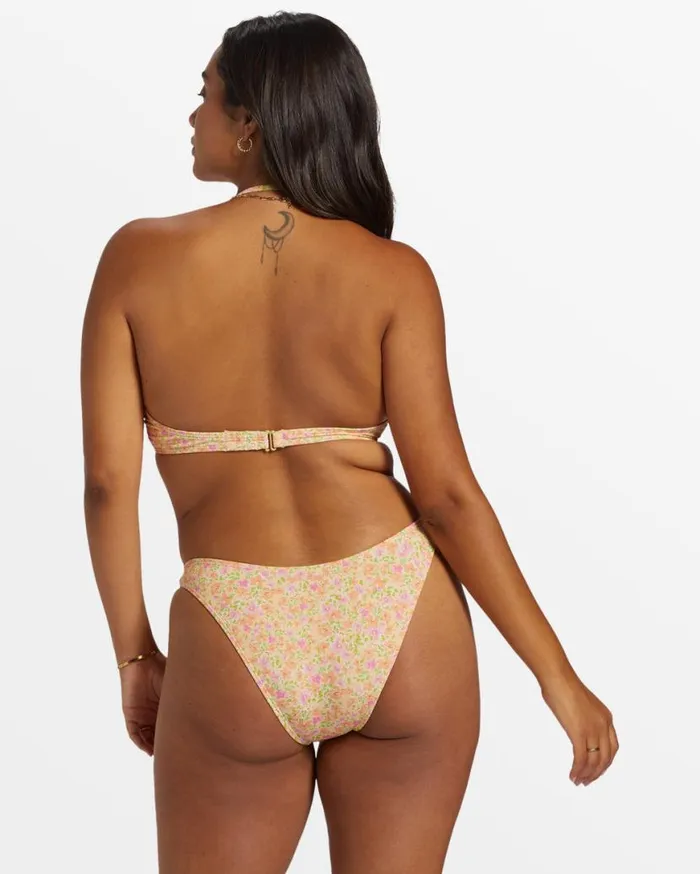 Womens Summer Breeze Kayden Underwire Bikini Top Peach Whip Billabong Bikini Tops Womens Summer Breeze Kayden Underwire Bikini Top Peach Whip Billabong Bikini Tops